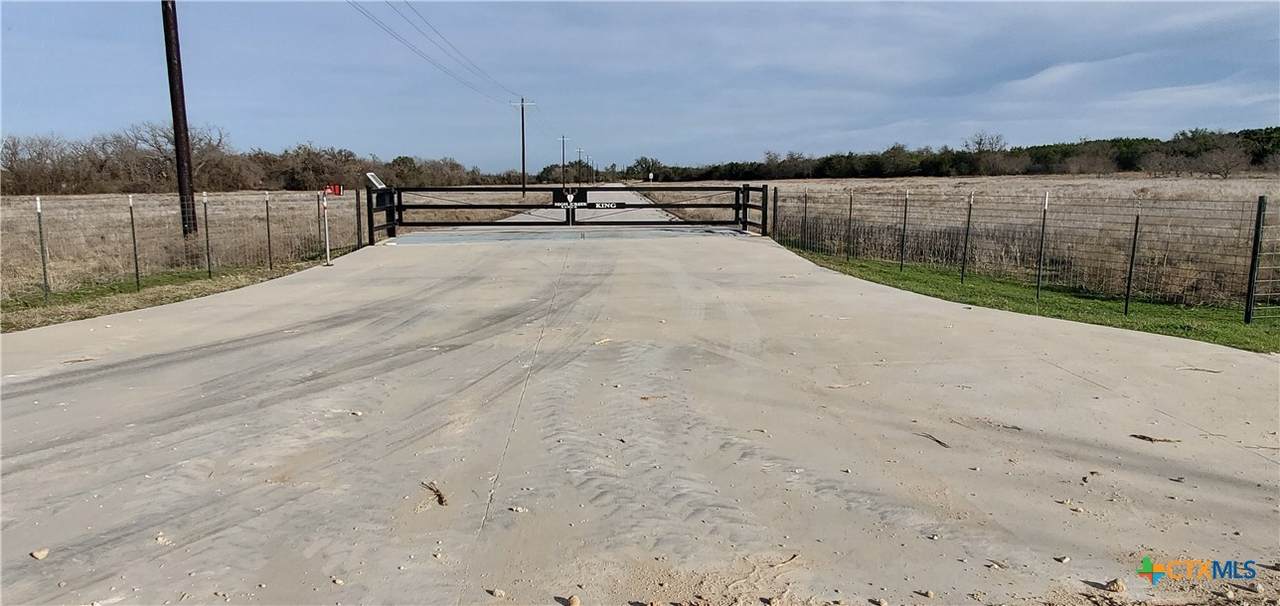 410 King Ranch Trail - Photo 1