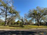67 Hampton Drive - Photo 4