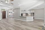 647 Oak Creek Parkway - Photo 8