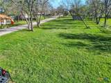 1004 Downs Avenue - Photo 5