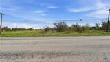 3939 Fm 482 - Photo 5