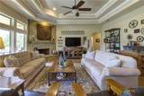 907 Shady Hollow - Photo 10