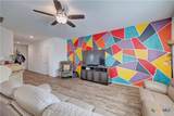 808 Circle Way - Photo 7