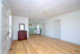 1070 Muehr Road - Photo 33