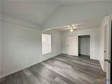 910-912 Stetson Avenue - Photo 13