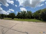 1501 E Avenue - Photo 5