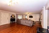319 King Circle - Photo 4