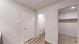 421 Hector Loop - Photo 32