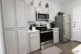 300 Lowes Boulevard - Photo 12