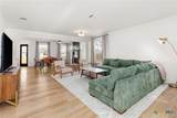 208 Langely - Photo 4