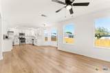 208 Langely - Photo 7