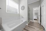 28099 Fm 2670 - Photo 16