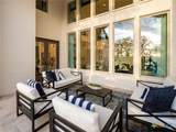 210 Navarro - Photo 44