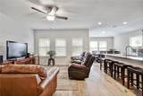 733 Peak Place - Photo 2
