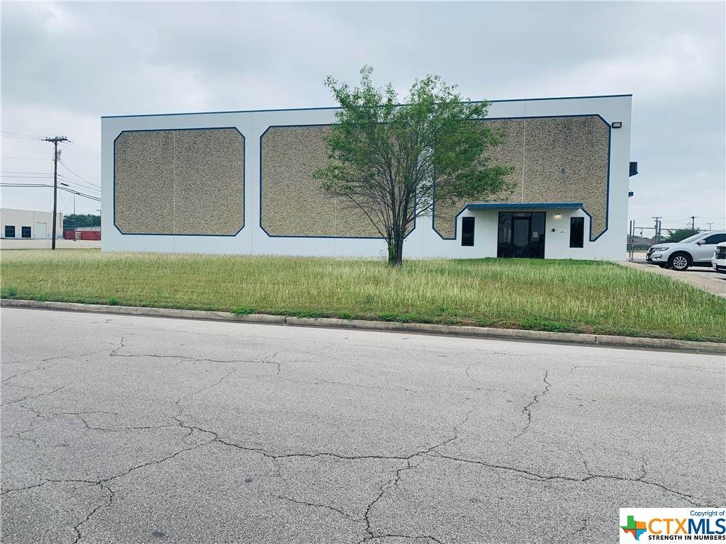 4509 Swanner Loop - Photo 1