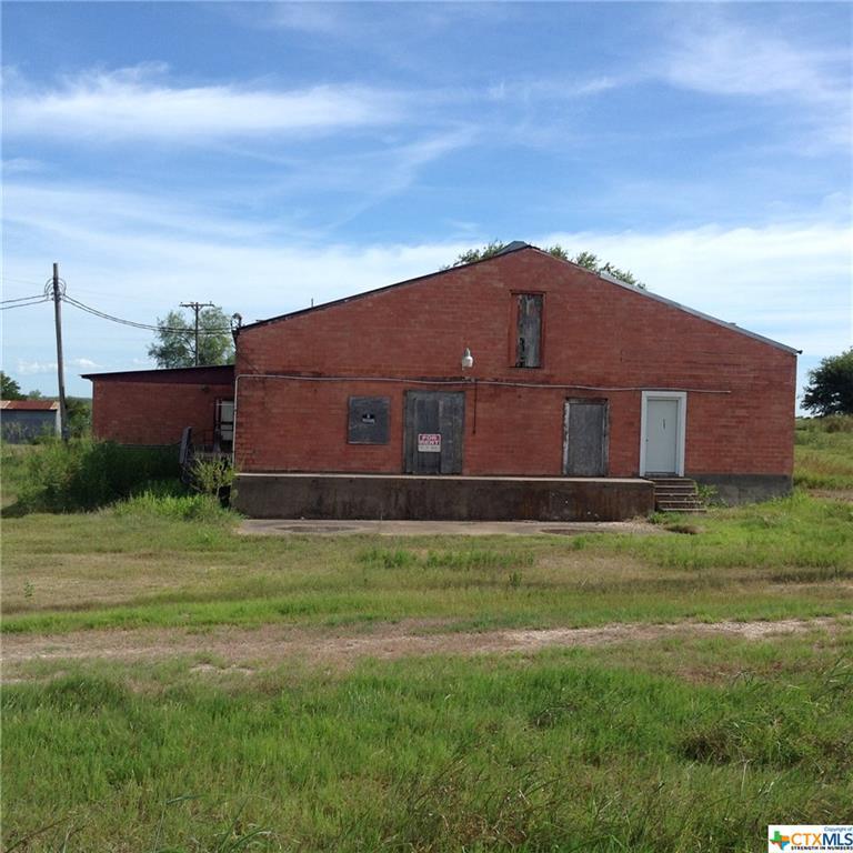 1367 Hwy 87 - Photo 1