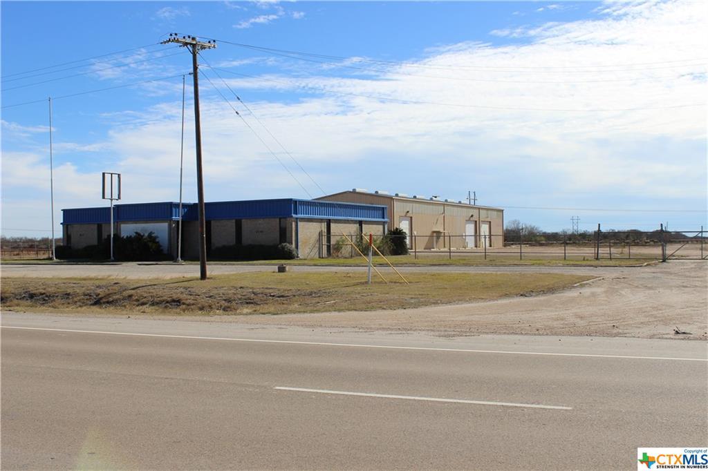 6204 Us Highway 59 N - Photo 1