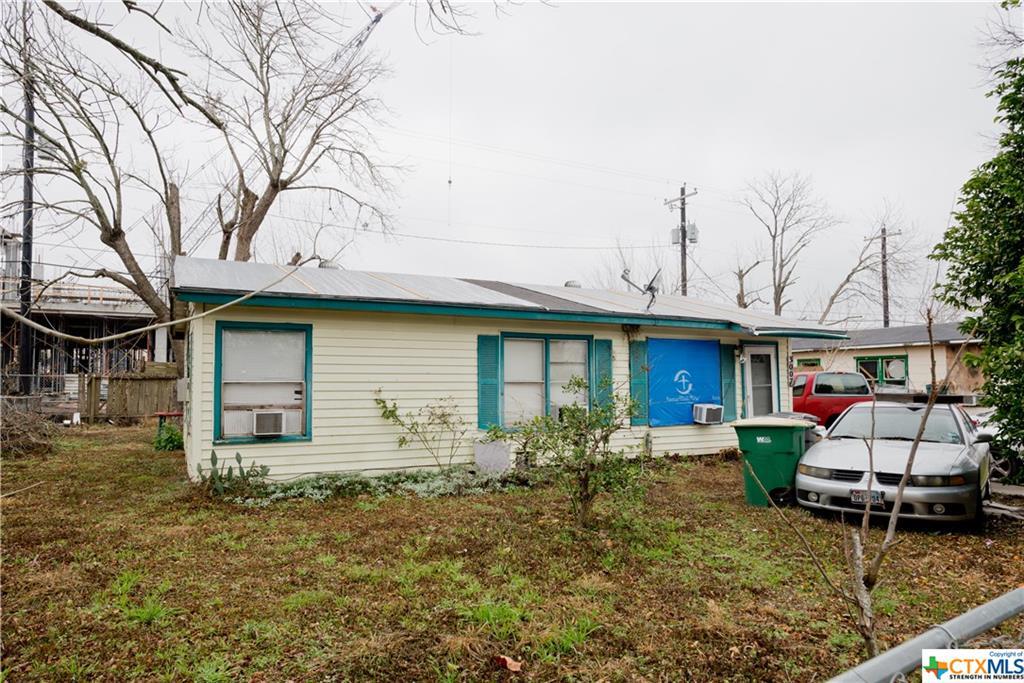 3007 Cypress - Photo 1