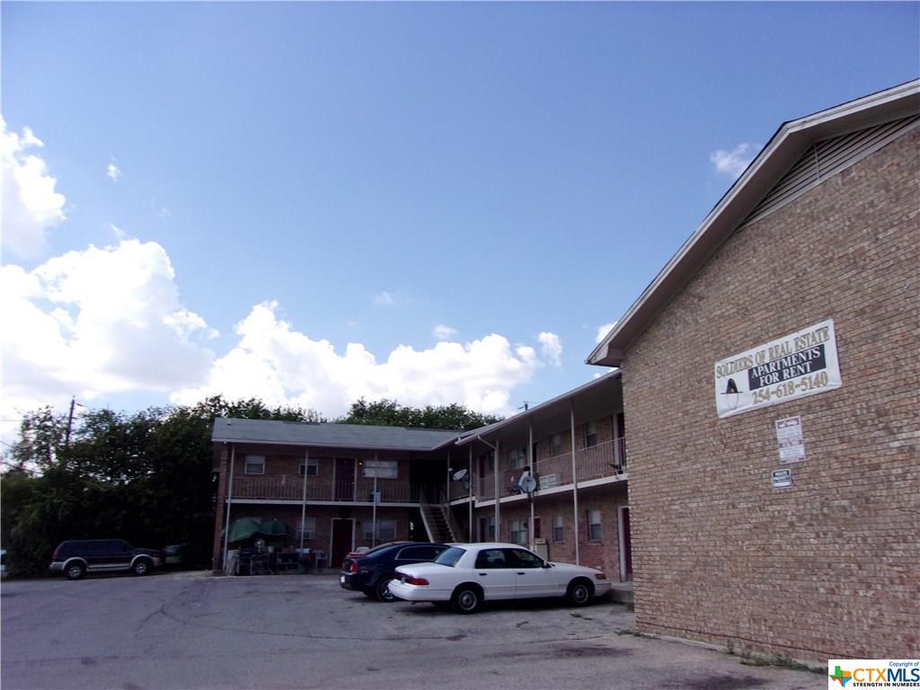 1015 Parmer - Photo 1