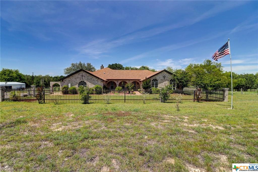 304 Private Road 3221 - Photo 1