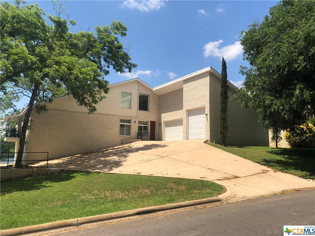 319 Meadowlakes Dr. - Photo 1
