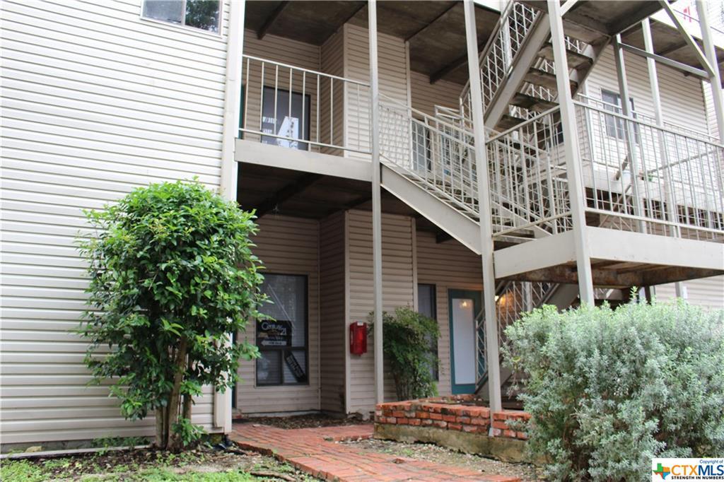 310 Pat Garrison - Photo 1
