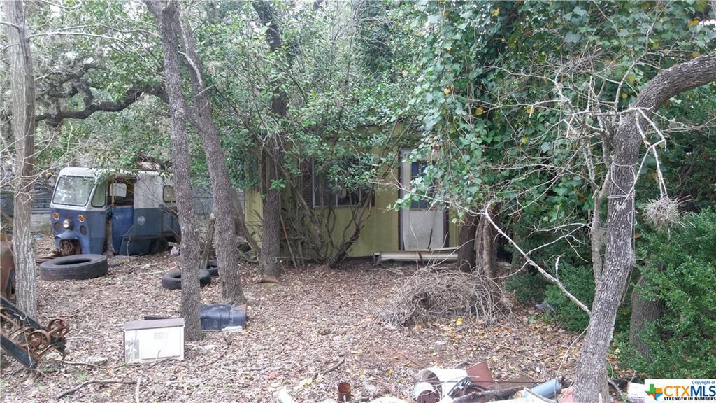 223 Oakridge - Photo 1