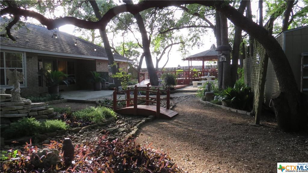 102 Twin Oak Road - Photo 1