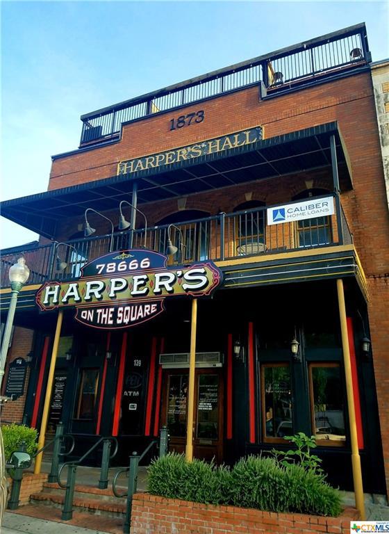 139 Hopkins - Photo 1