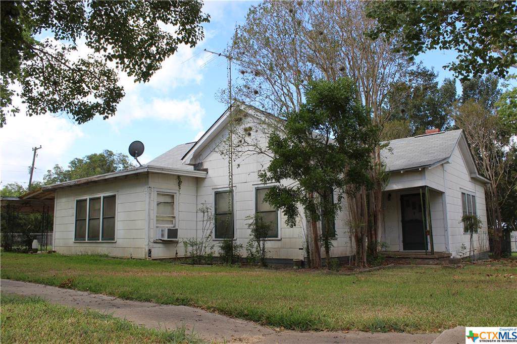 211 4th Street - Photo 1