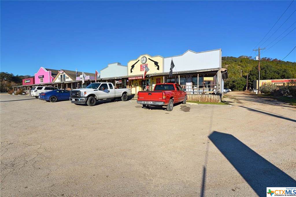 1642 Fm 2673 - Photo 1