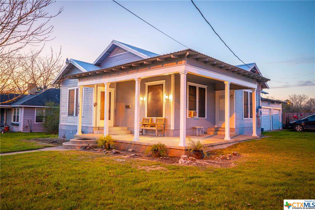 1433 Saint Lawrence Street - Photo 1