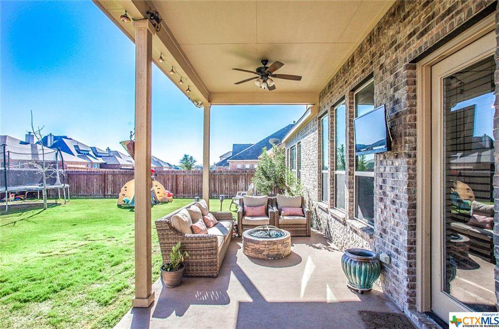 223 Aspen Drive - Photo 1
