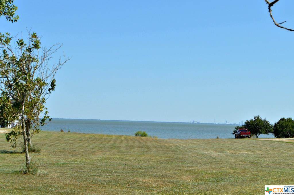 1 Pinewood - Photo 1