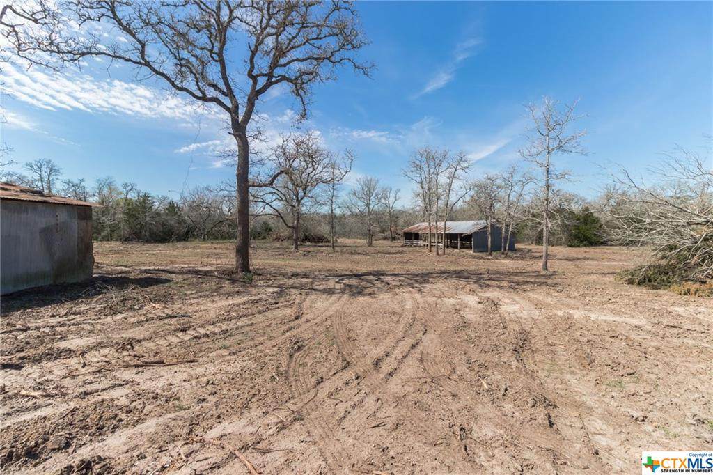 004 Old Waelder Road - Photo 1