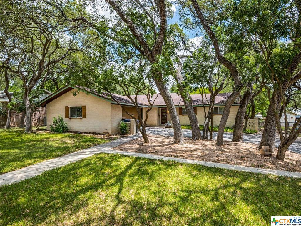 922 Twin Oaks Drive - Photo 1
