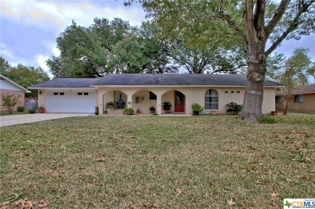 1629 Driftwood Drive - Photo 1