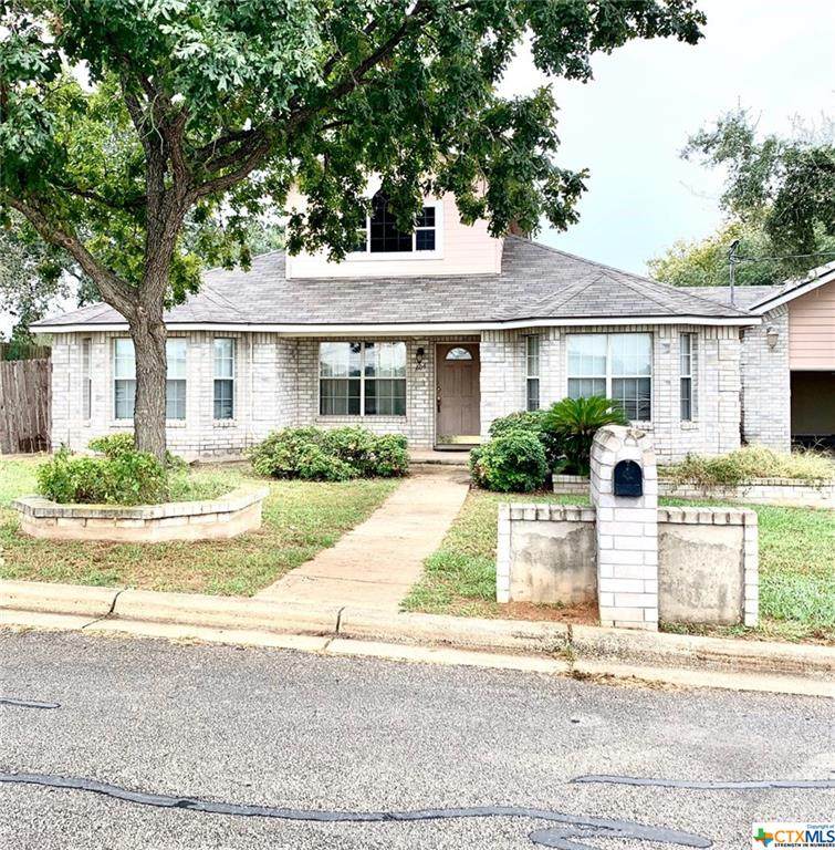 805 6th Street - Photo 1