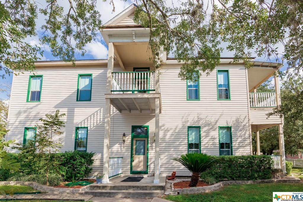 502 Live Oak Street - Photo 1