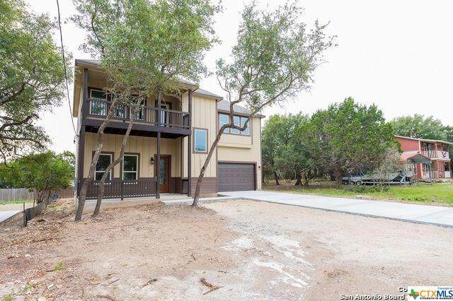 1584 Lakeview Drive - Photo 1