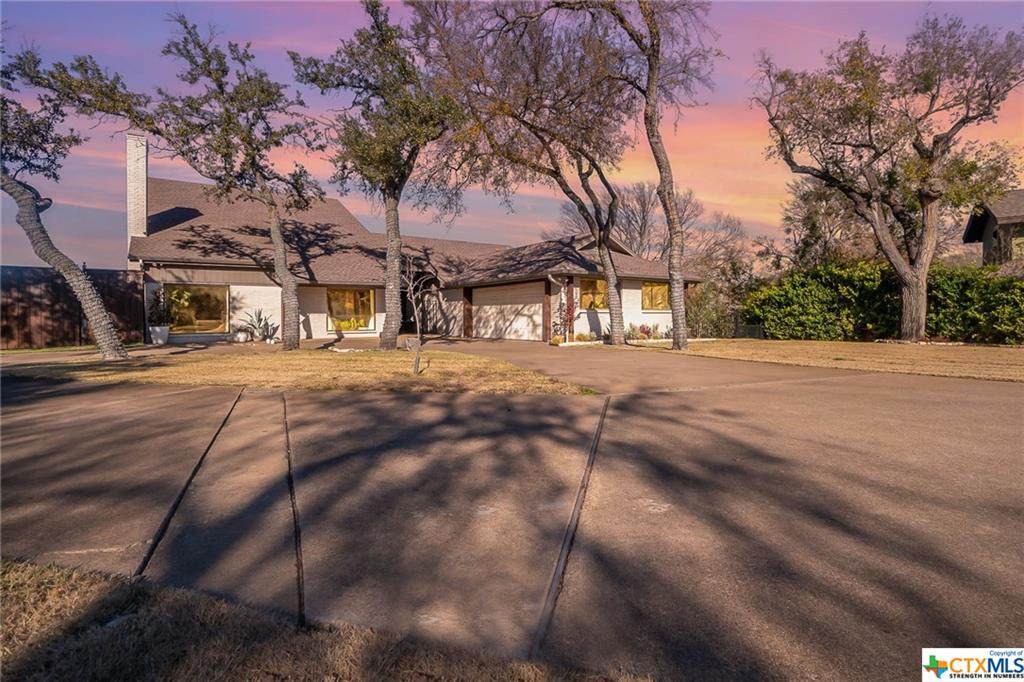 7852 Skylake Drive - Photo 1