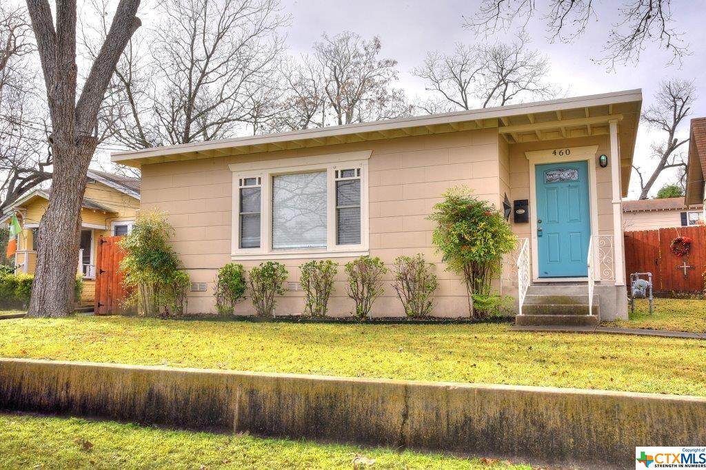 460 Comal Avenue - Photo 1