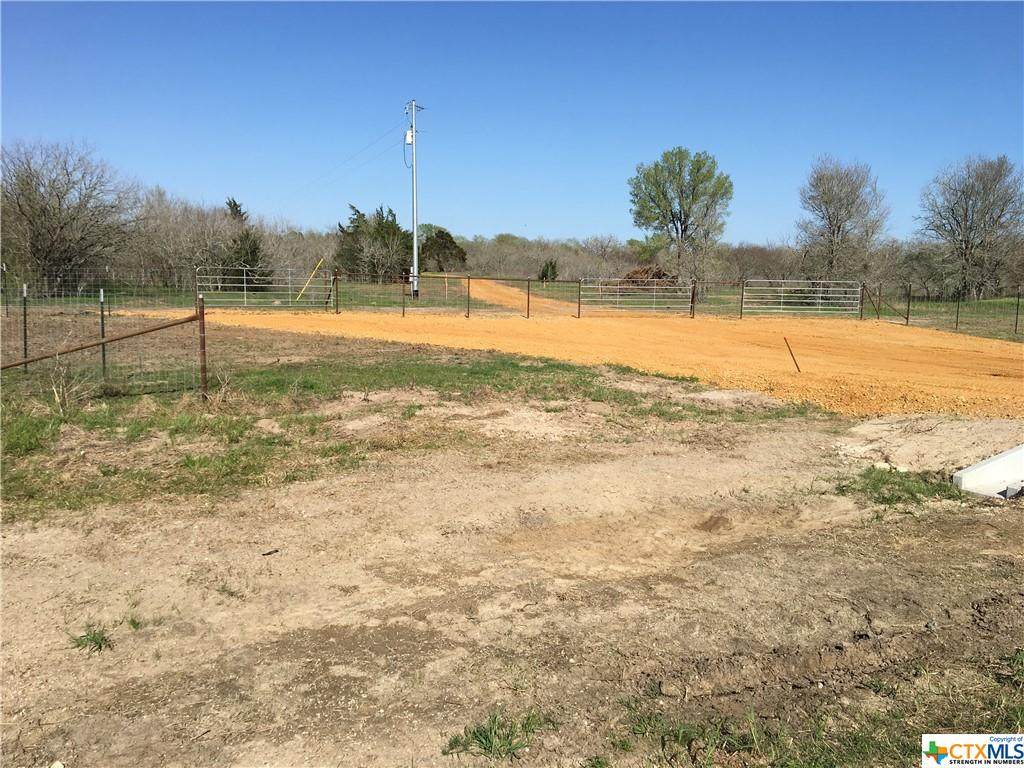 5719 Fm 2762 - Photo 1