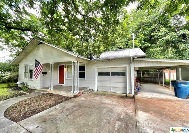 880 Academy Avenue - Photo 1