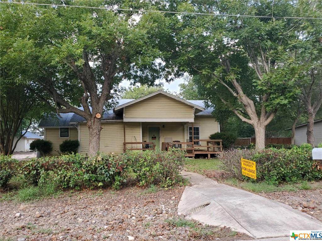 207 Meek Street - Photo 1