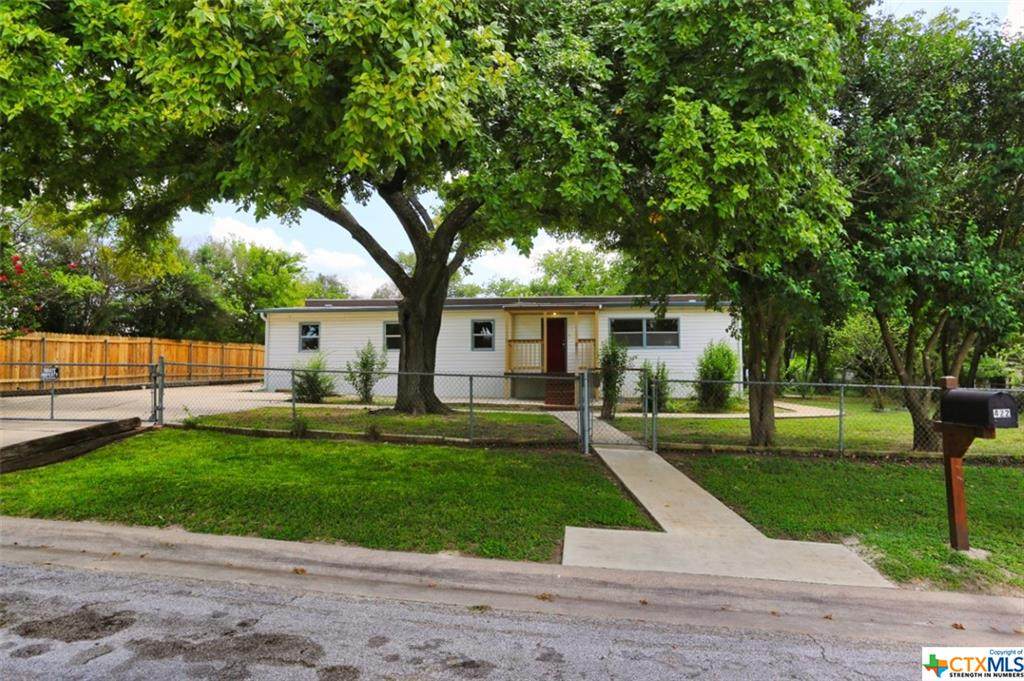 422 Robin Lane - Photo 1