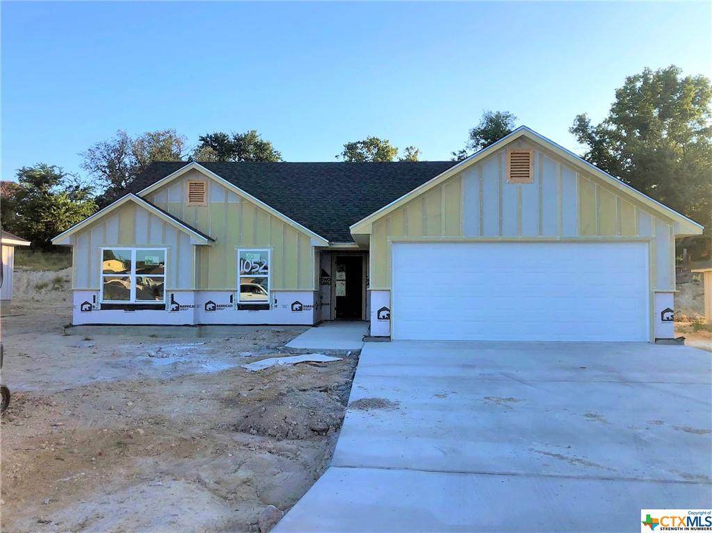 1052 Fieldstone Drive - Photo 1