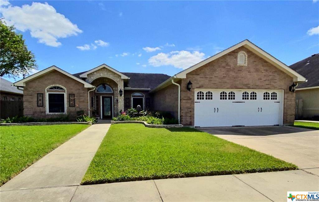 109 Lake Forest Drive - Photo 1