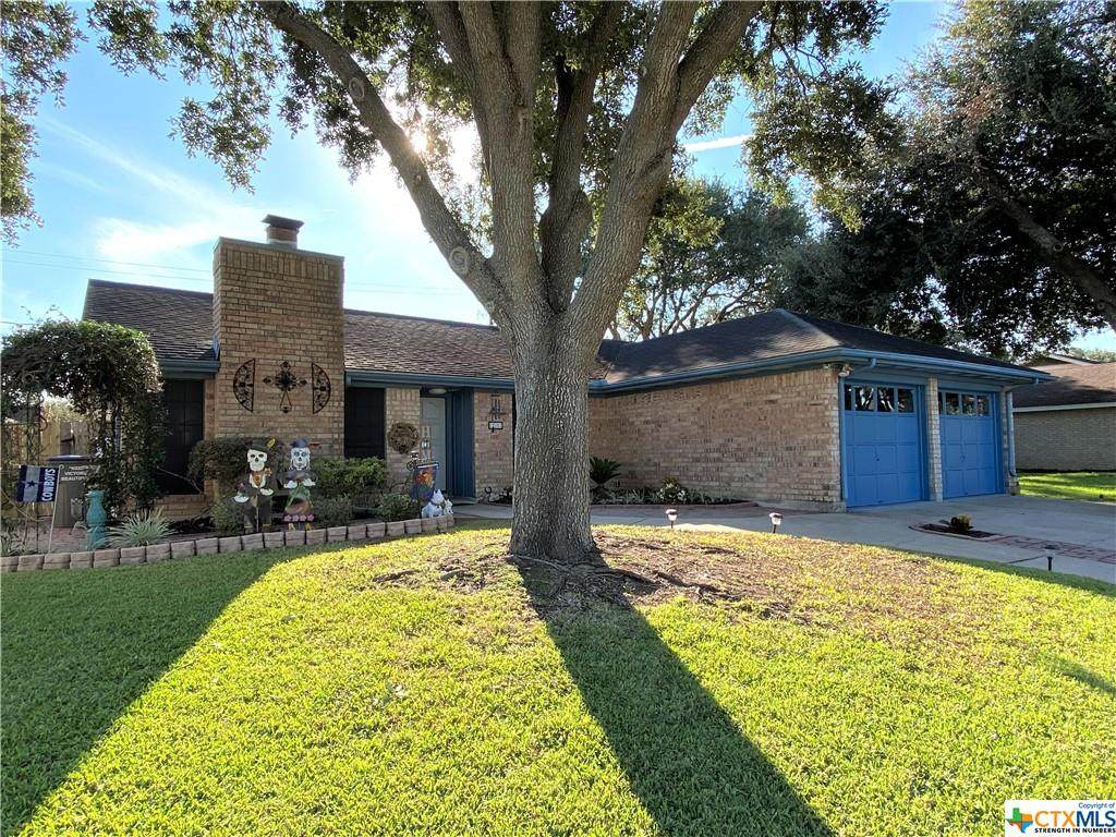 215 Navajo Drive - Photo 1
