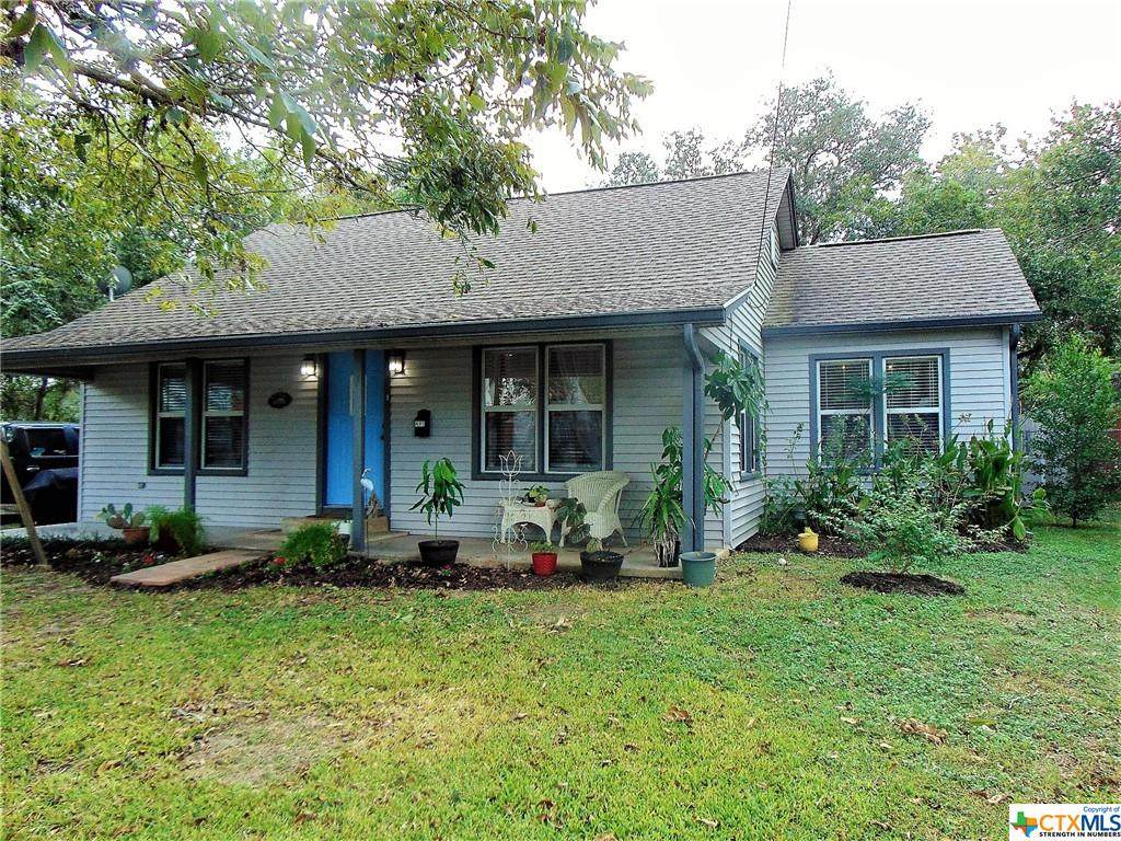 411 La Grange Street - Photo 1